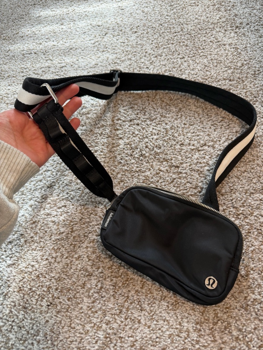 LULULEMON fanny pack - Picture 6 of 7